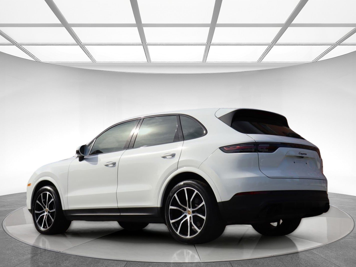 Used 2023 Porsche Cayenne Platinum Edition AWD/4WD image 8