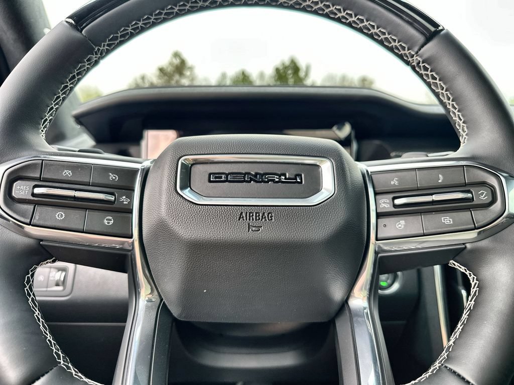 New 2026 GMC Acadia Denali Ultimate w/ LPO, Floor Liner Package AWD/4WD image 33