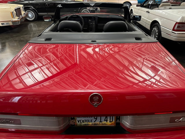 Used 1992 Cadillac Allante image 18