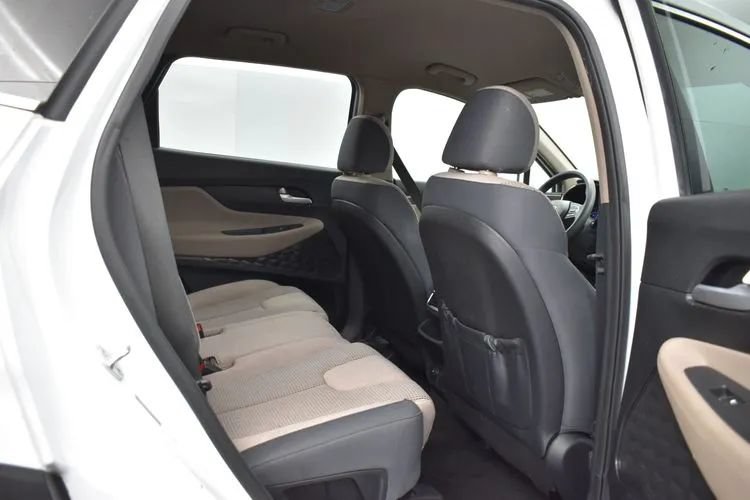 Used 2019 Hyundai Santa Fe SEL AWD/4WD image 18