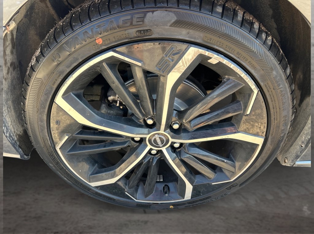 Used 2023 Nissan Altima 2.5 SR FWD image 17