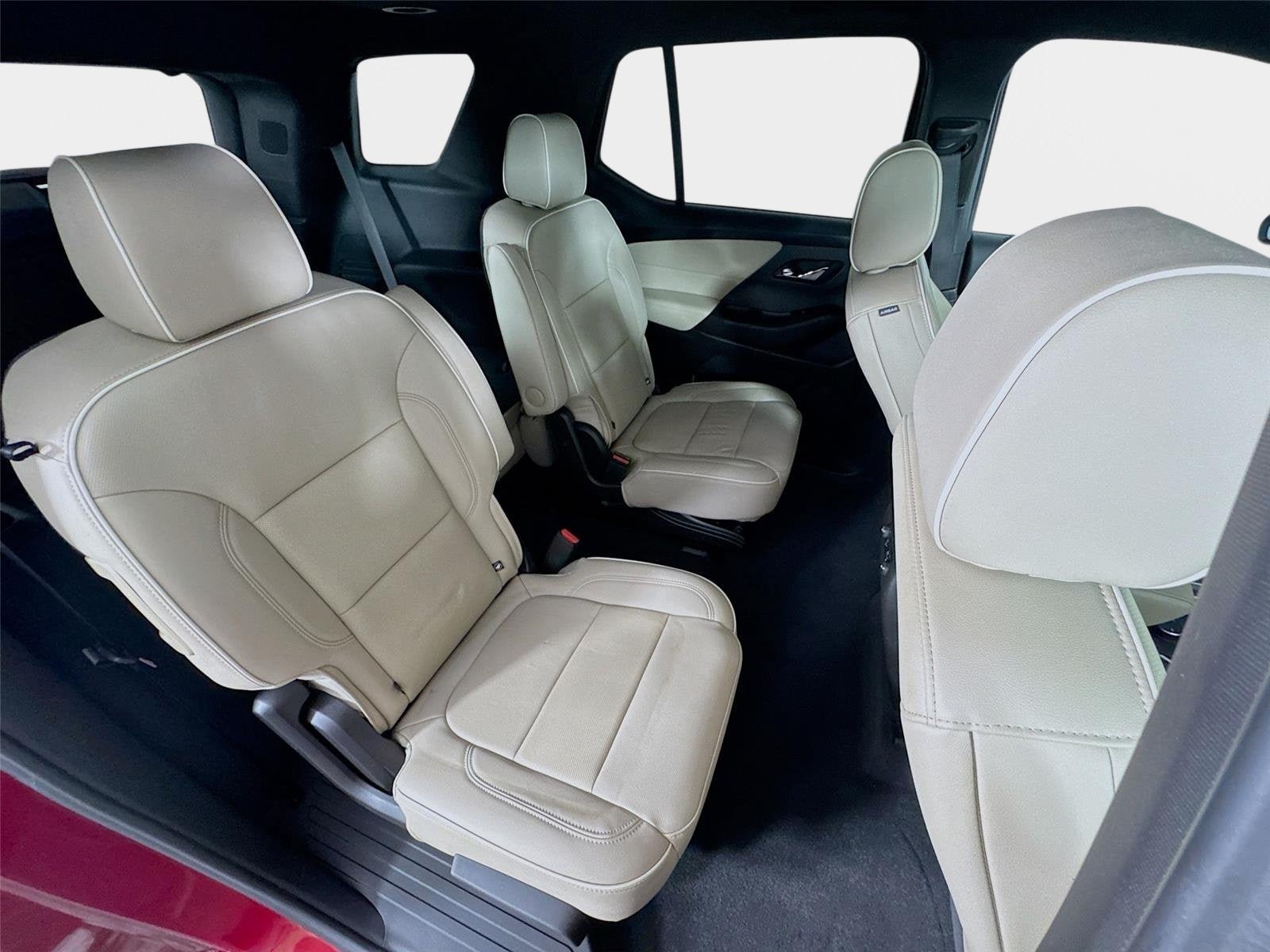 Used 2023 Chevrolet Traverse Premier FWD image 30