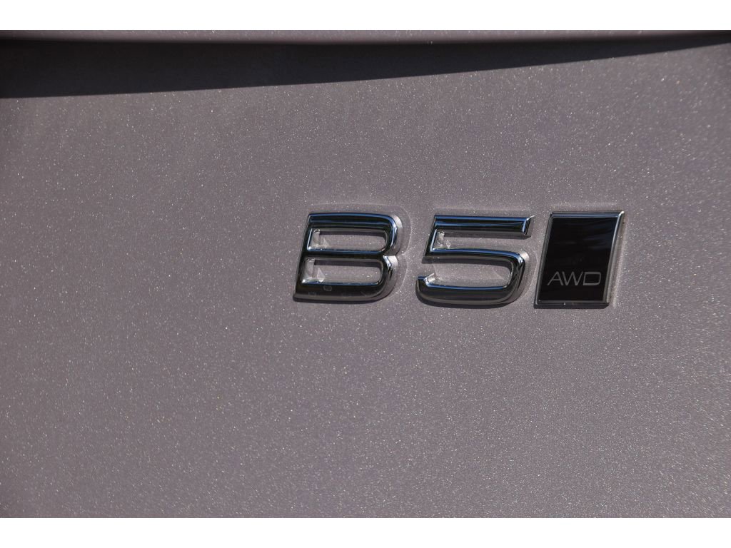 Certified 2026 Volvo XC90 B5 Plus image 30