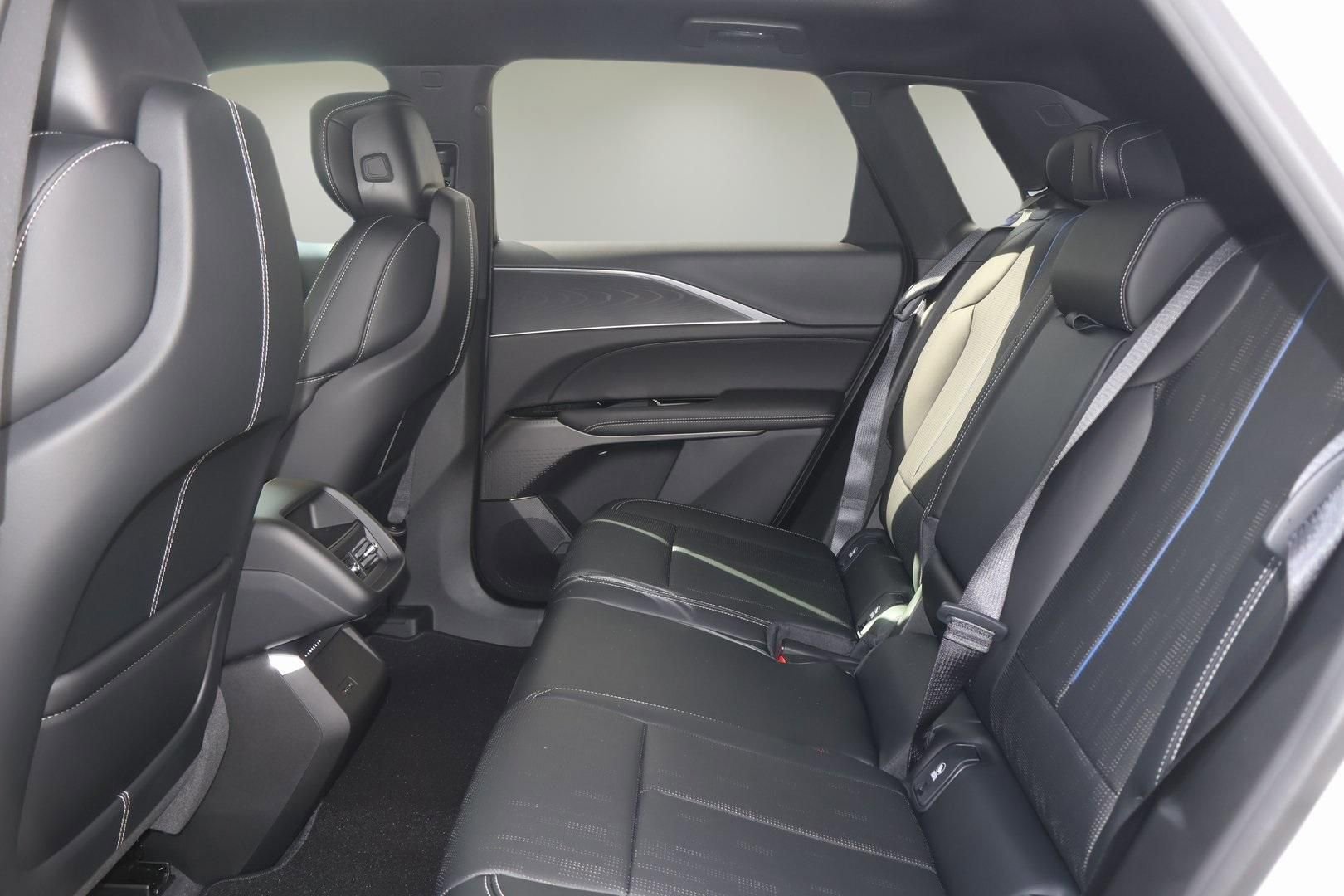 New 2026 Cadillac Lyriq Sport RWD image 15
