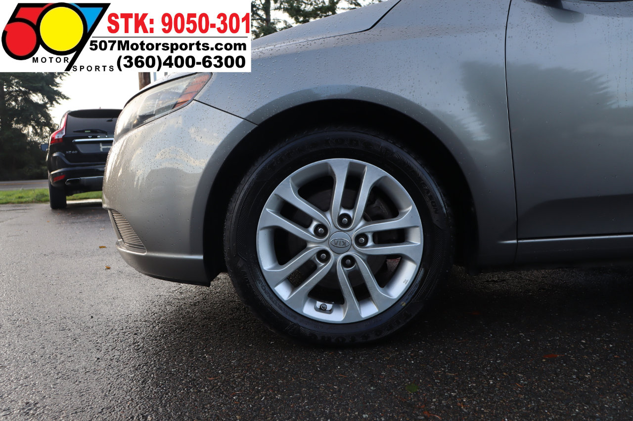 Used 2012 Kia Forte EX image 24