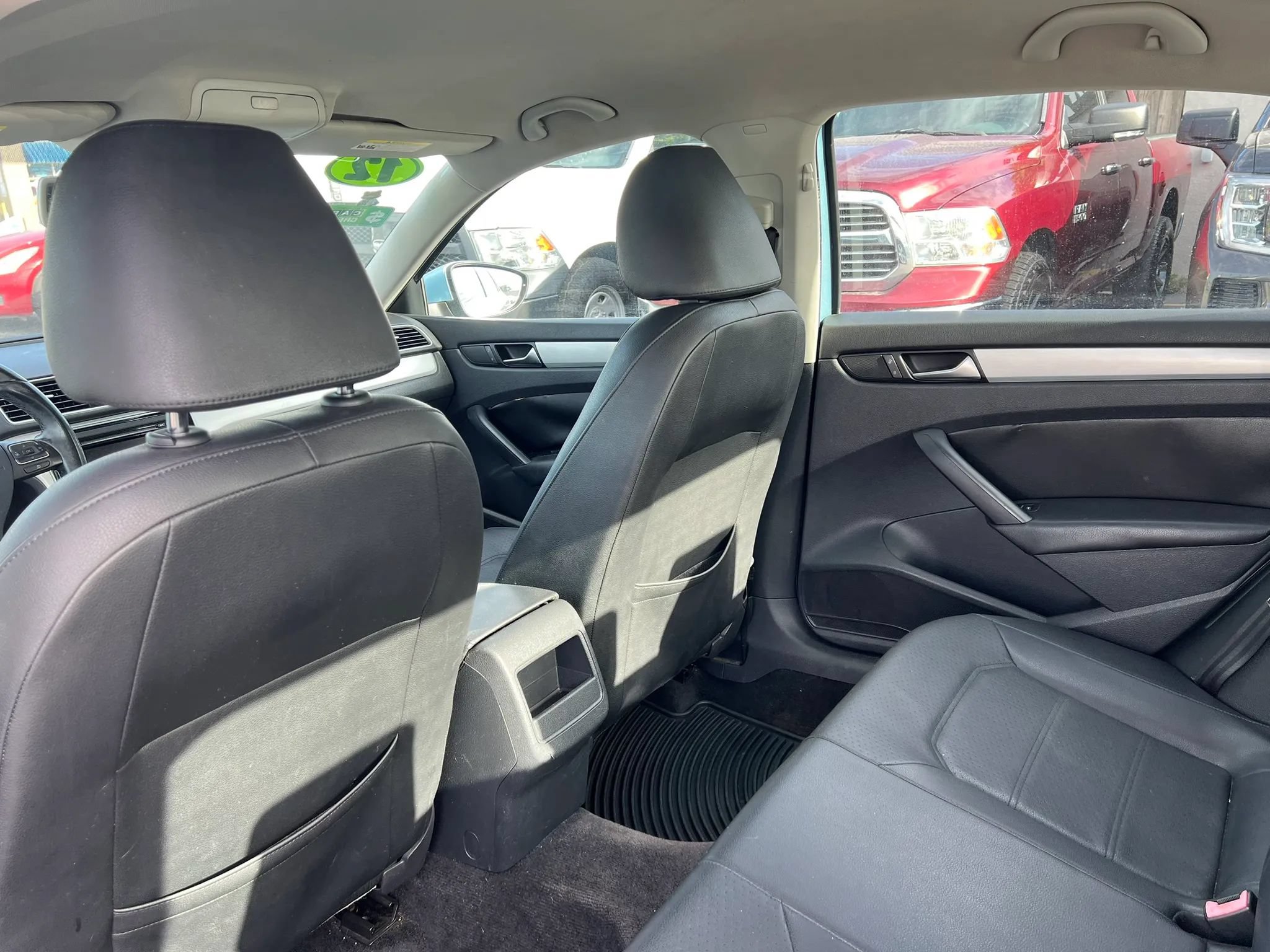 Used 2012 Volkswagen Passat 2.5 SE FWD image 10