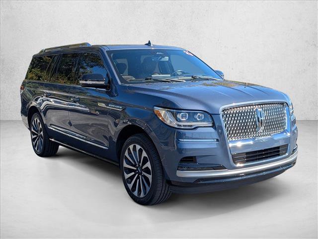Used 2023 Lincoln Navigator L Reserve video 3