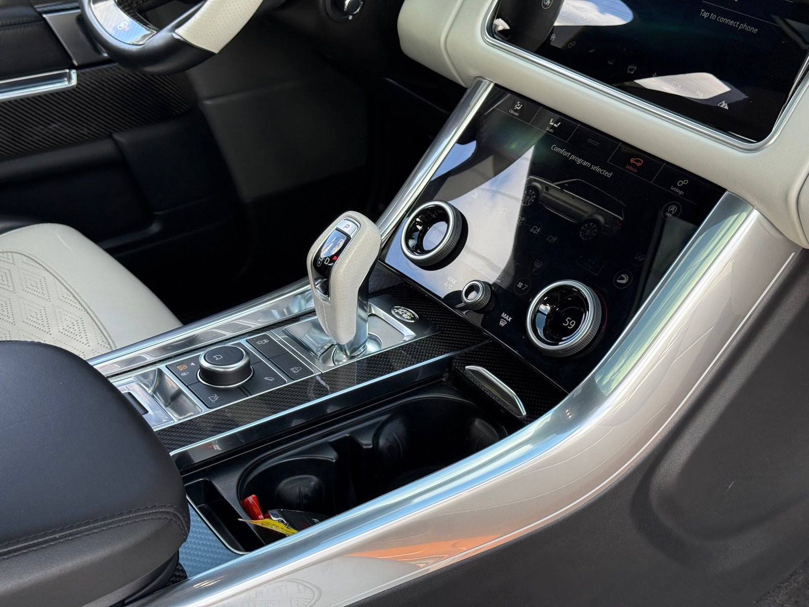 Used 2020 Land Rover Range Rover Sport SVR image 30