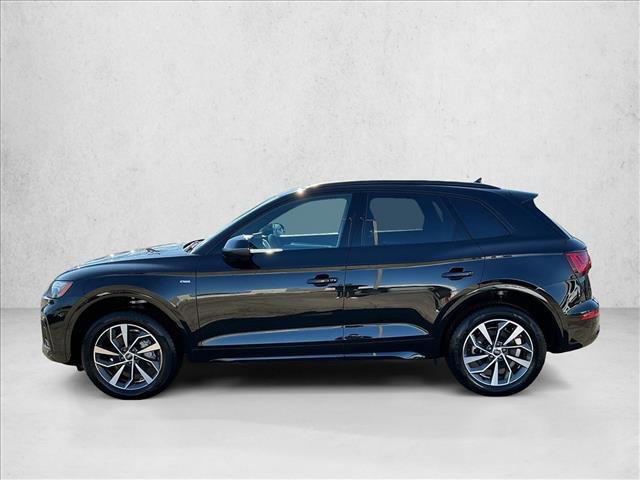 Used 2024 Audi Q5 2.0T Premium w/ Summer of Audi Package image 8