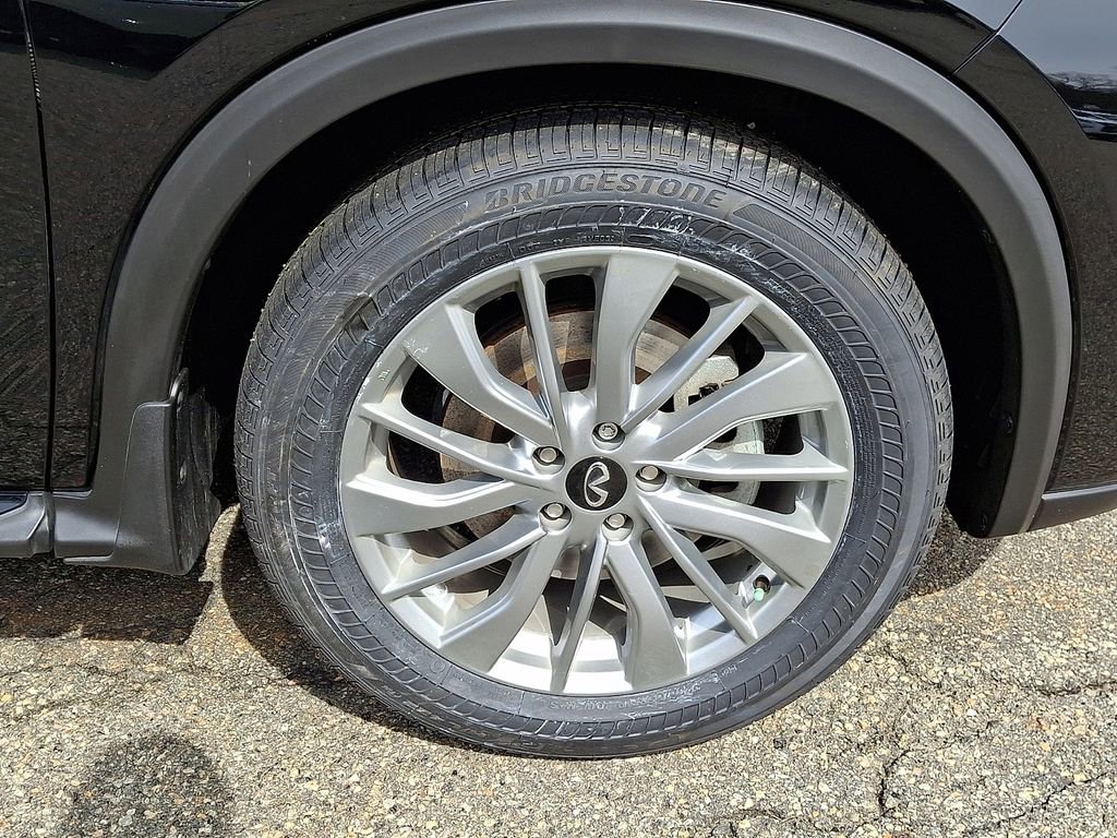 Used 2023 INFINITI QX50 Luxe AWD/4WD image 9