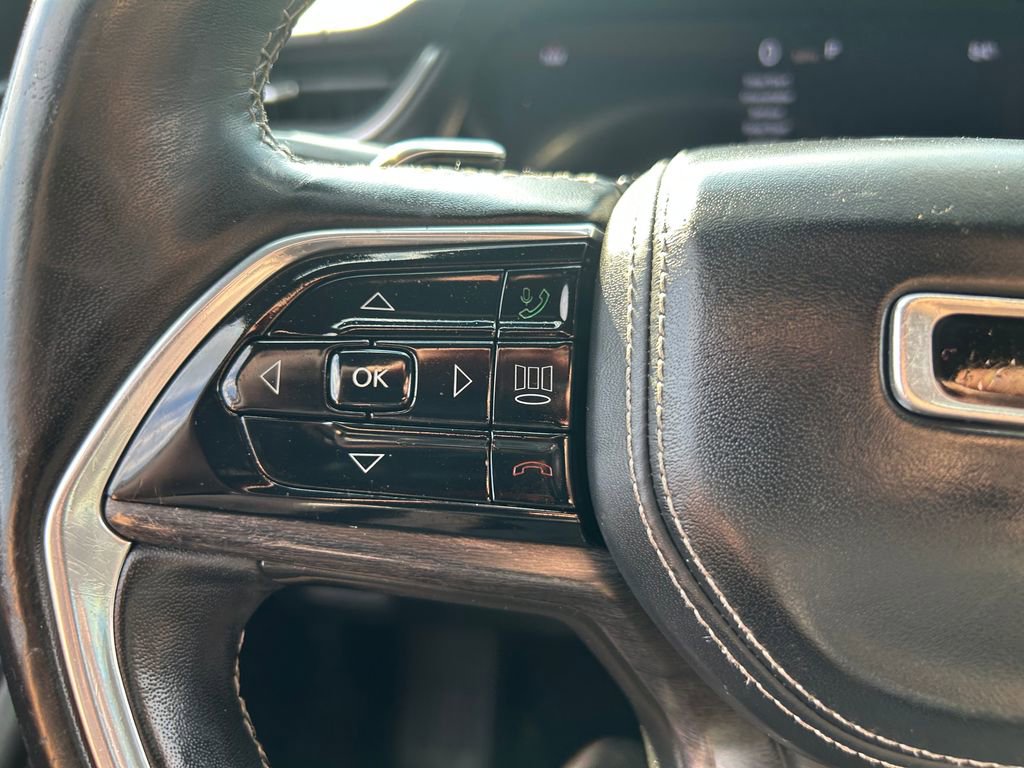 Certified 2022 Jeep Grand Cherokee L Overland w/ Luxury Tech Group IV AWD/4WD image 19