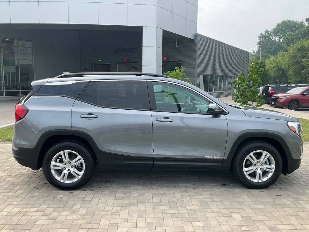 Used 2021 GMC Terrain SLE w/ Driver Convenience Package FWD image 5