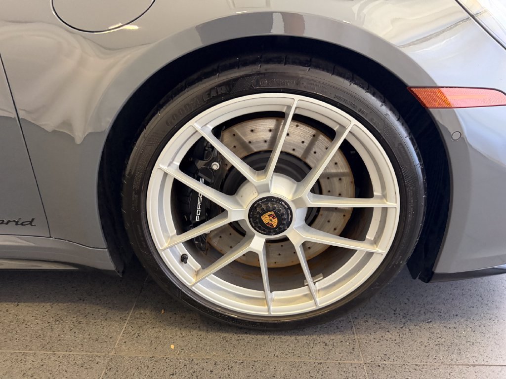 Certified 2026 Porsche 911 Carrera GTS RWD image 12