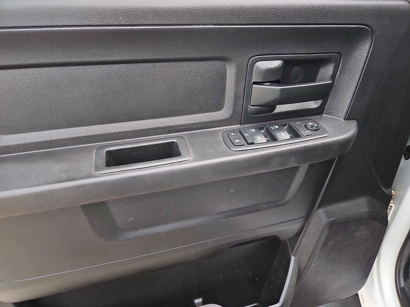 Used 2018 RAM 2500 ST AWD/4WD image 20
