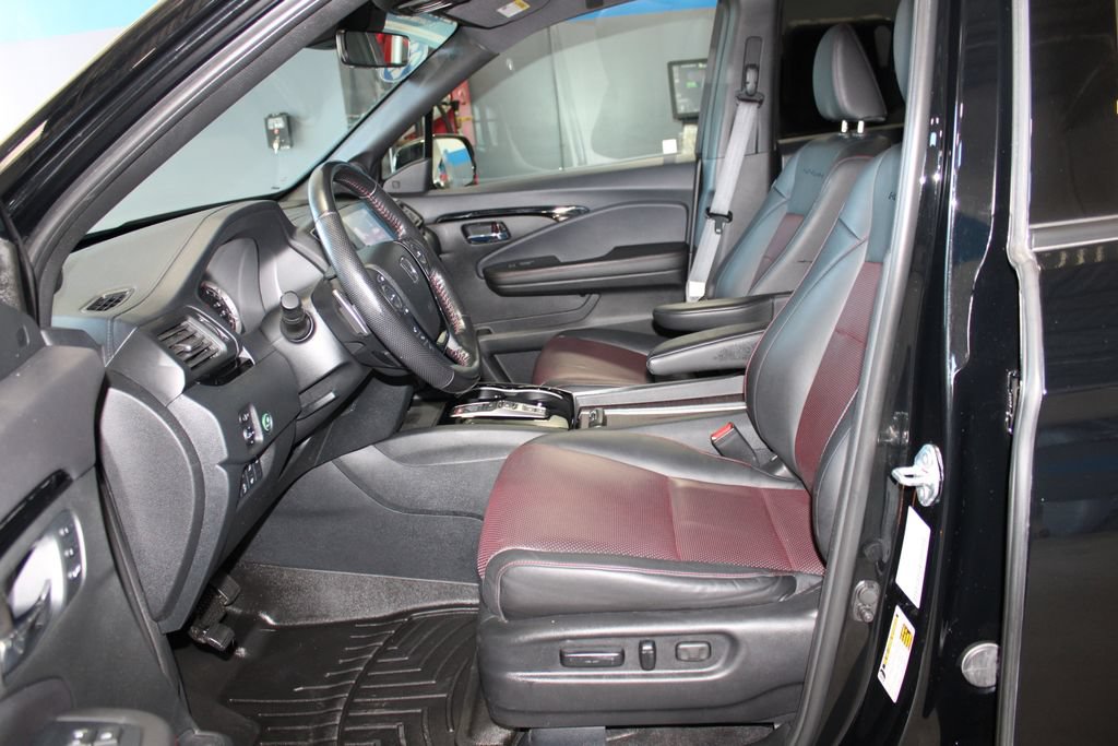 Used 2023 Honda Ridgeline Black Edition image 9