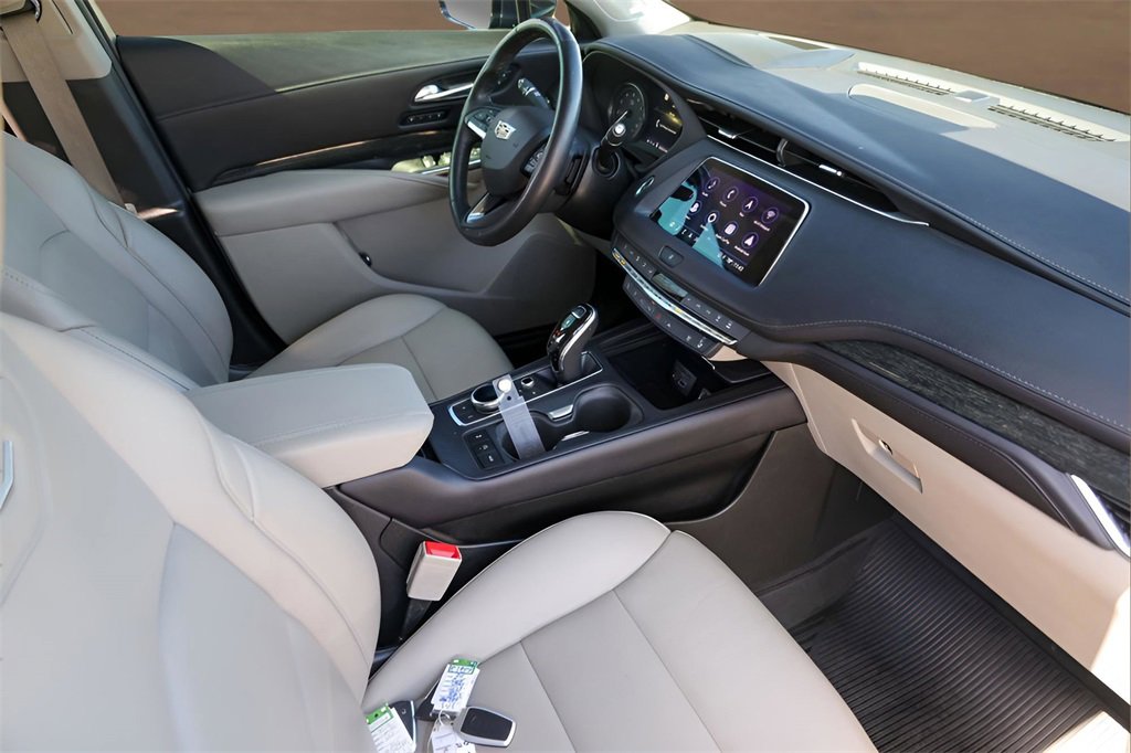 Certified 2022 Cadillac XT4 Premium Luxury w/ Technology Package image 29