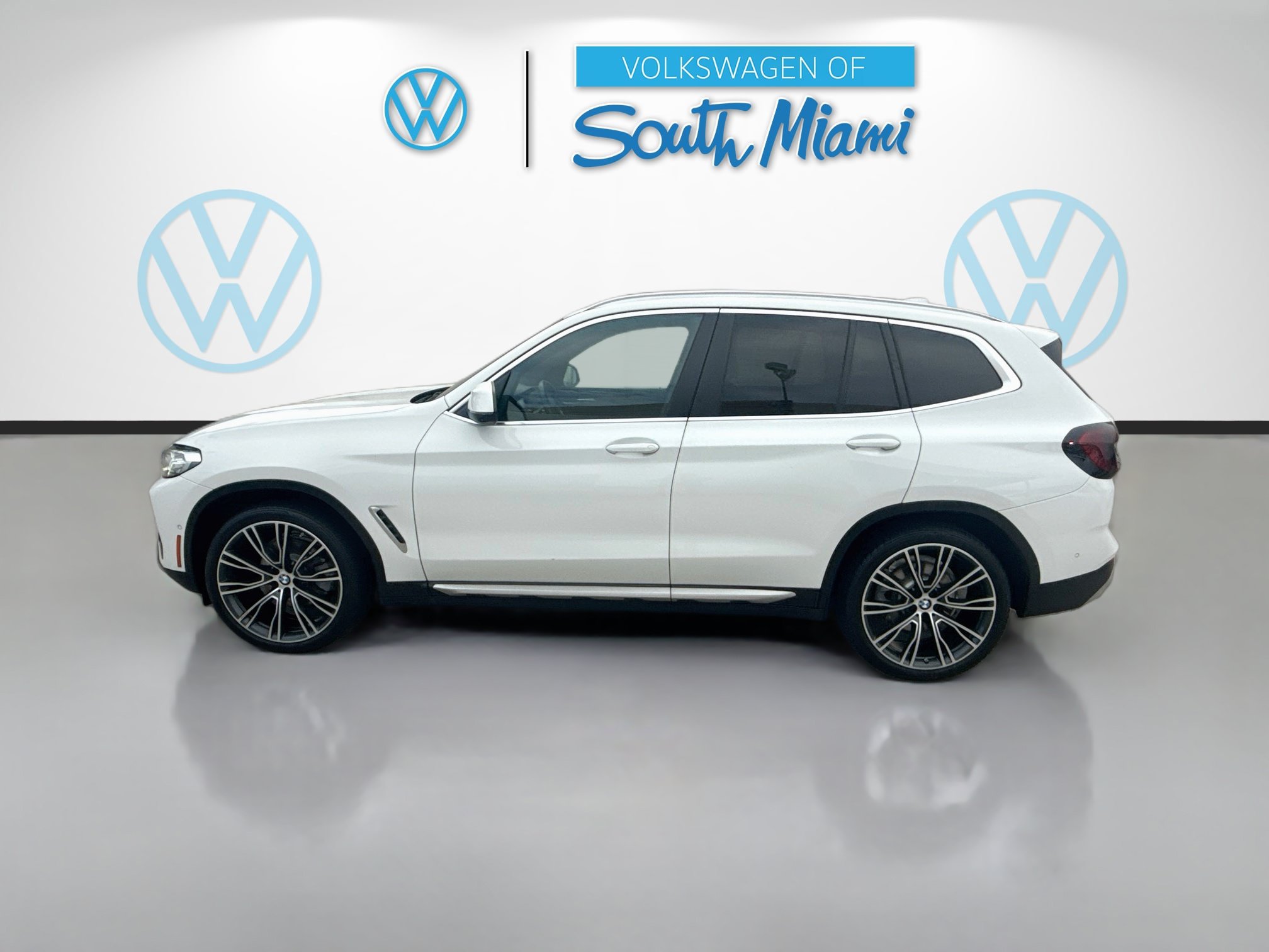 Used 2024 BMW X3 sDrive30i w/ Convenience Package RWD image 4