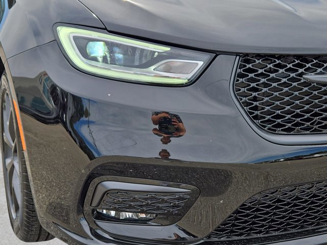 New 2026 Chrysler Pacifica Limited w/ S Appearance Package image 3