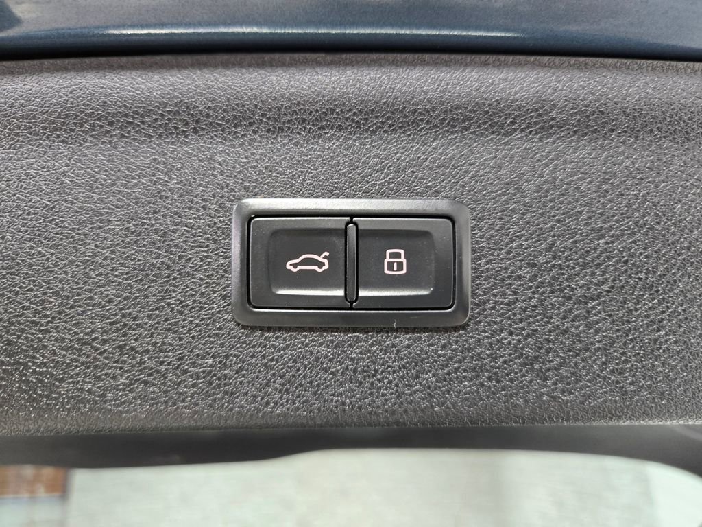Used 2018 Audi Q3 2.0T Premium Plus w/ Premium Plus Package AWD/4WD image 48
