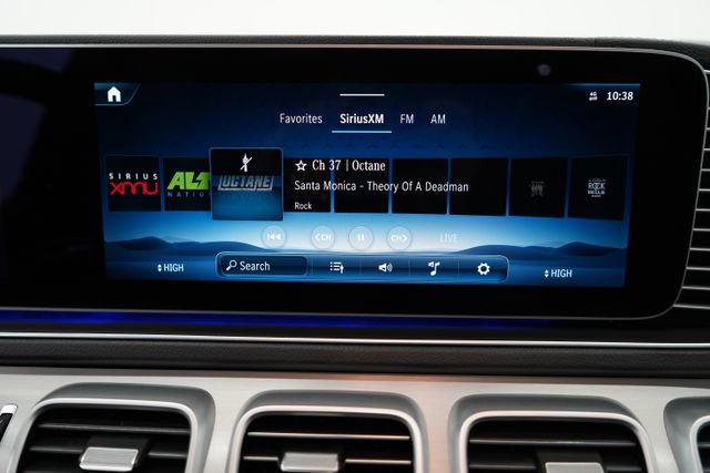 Used 2025 Mercedes-Benz GLS 450 4MATIC image 18