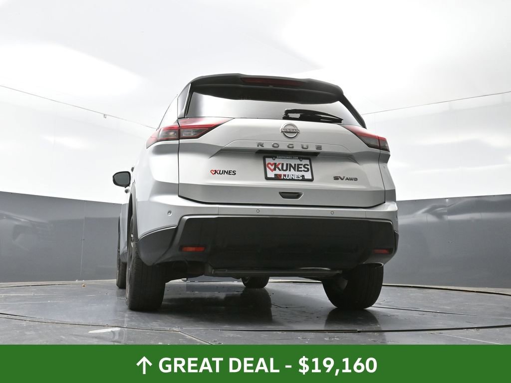 Used 2024 Nissan Rogue SV image 57