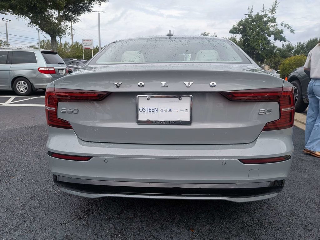 Certified 2024 Volvo S60 B5 Plus w/ Climate Package FWD image 5