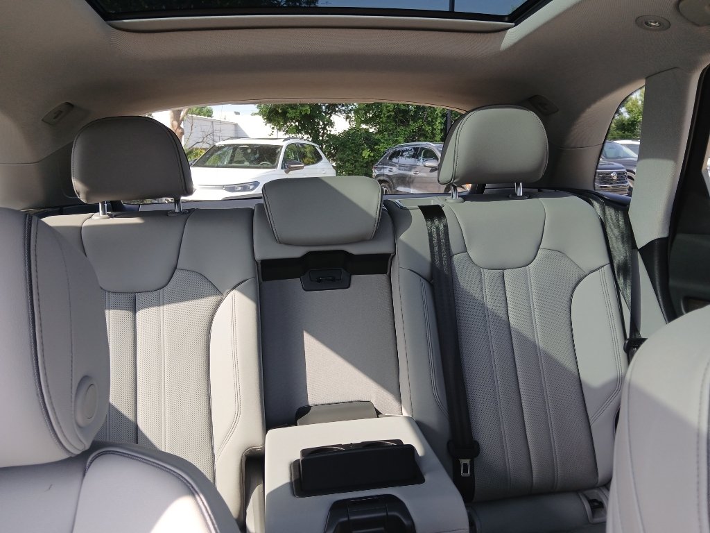 Used 2021 Audi Q5 Prestige w/ Prestige Package AWD/4WD image 28