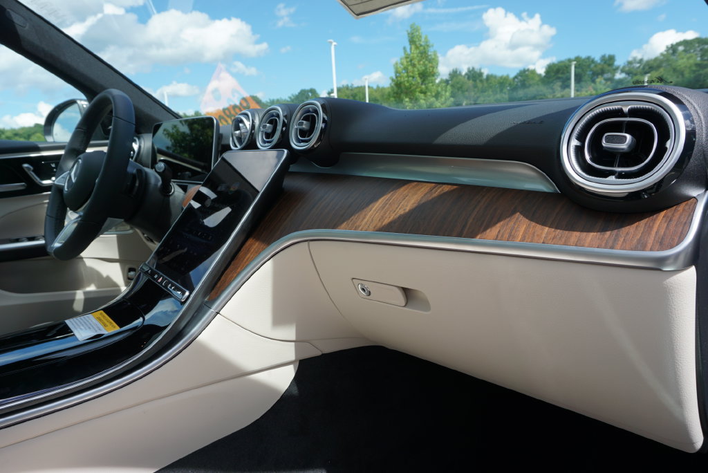 Certified 2025 Mercedes-Benz C 300 4MATIC Sedan image 67