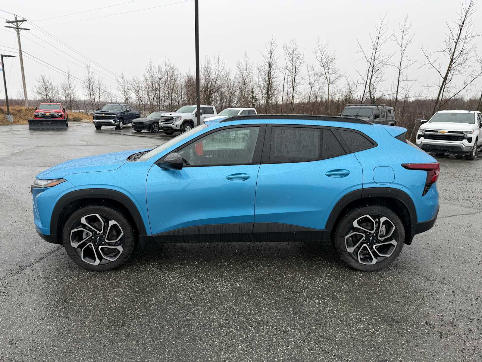 Used 2026 Chevrolet Trax RS image 2