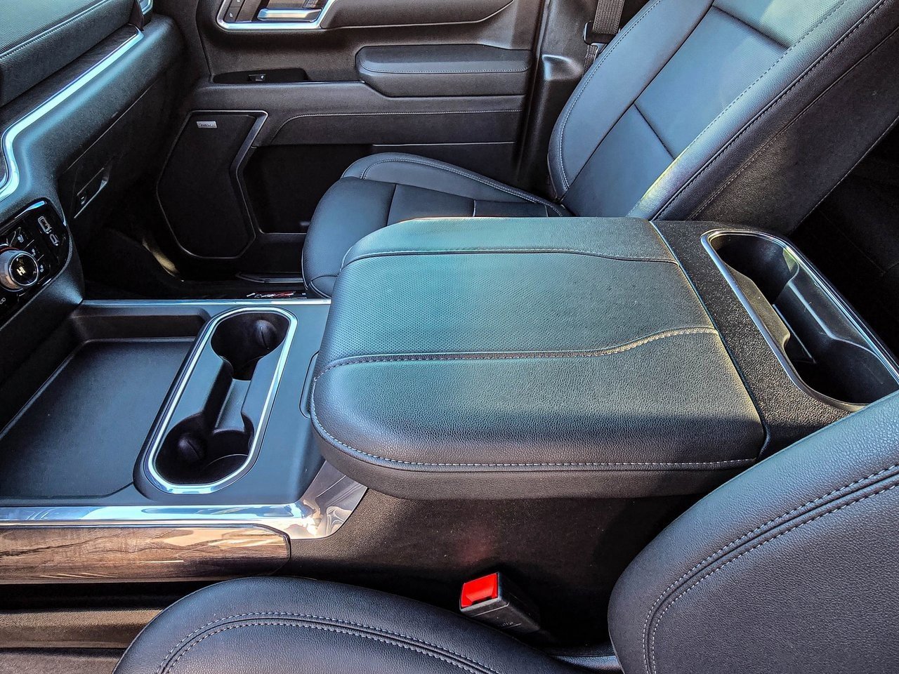 Used 2026 Chevrolet Silverado 2500 LTZ w/ LTZ Plus Package image 29