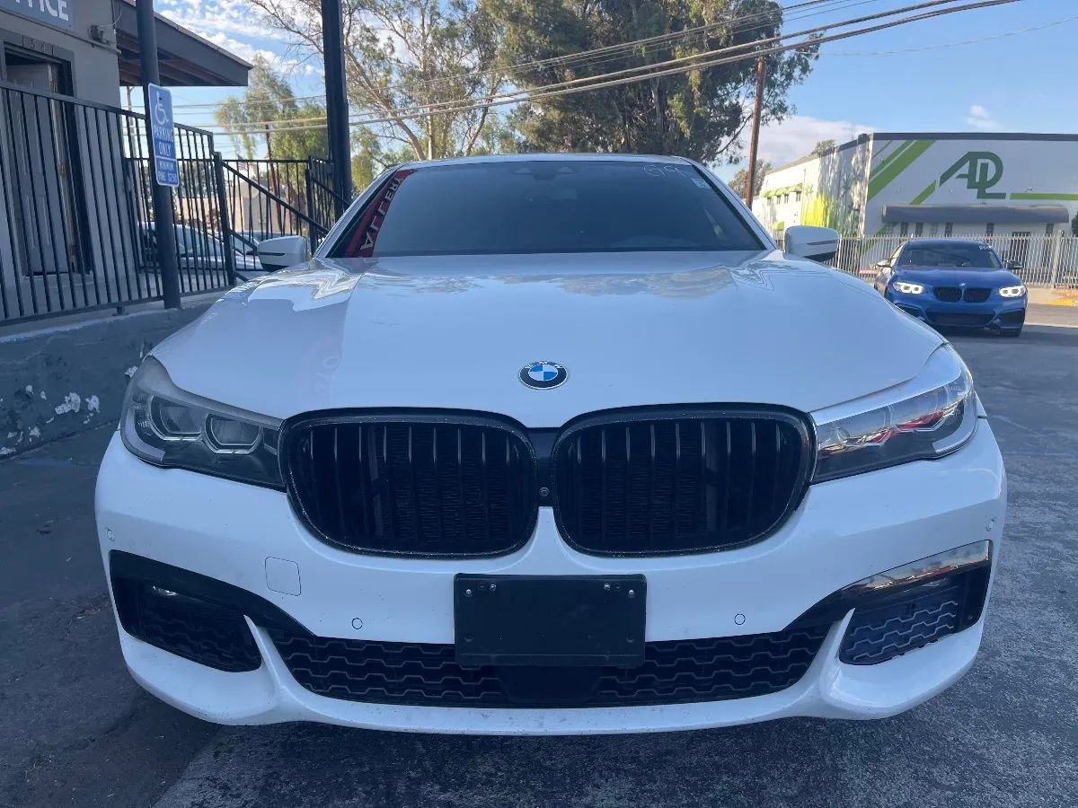 Used 2016 BMW 740i RWD image 2