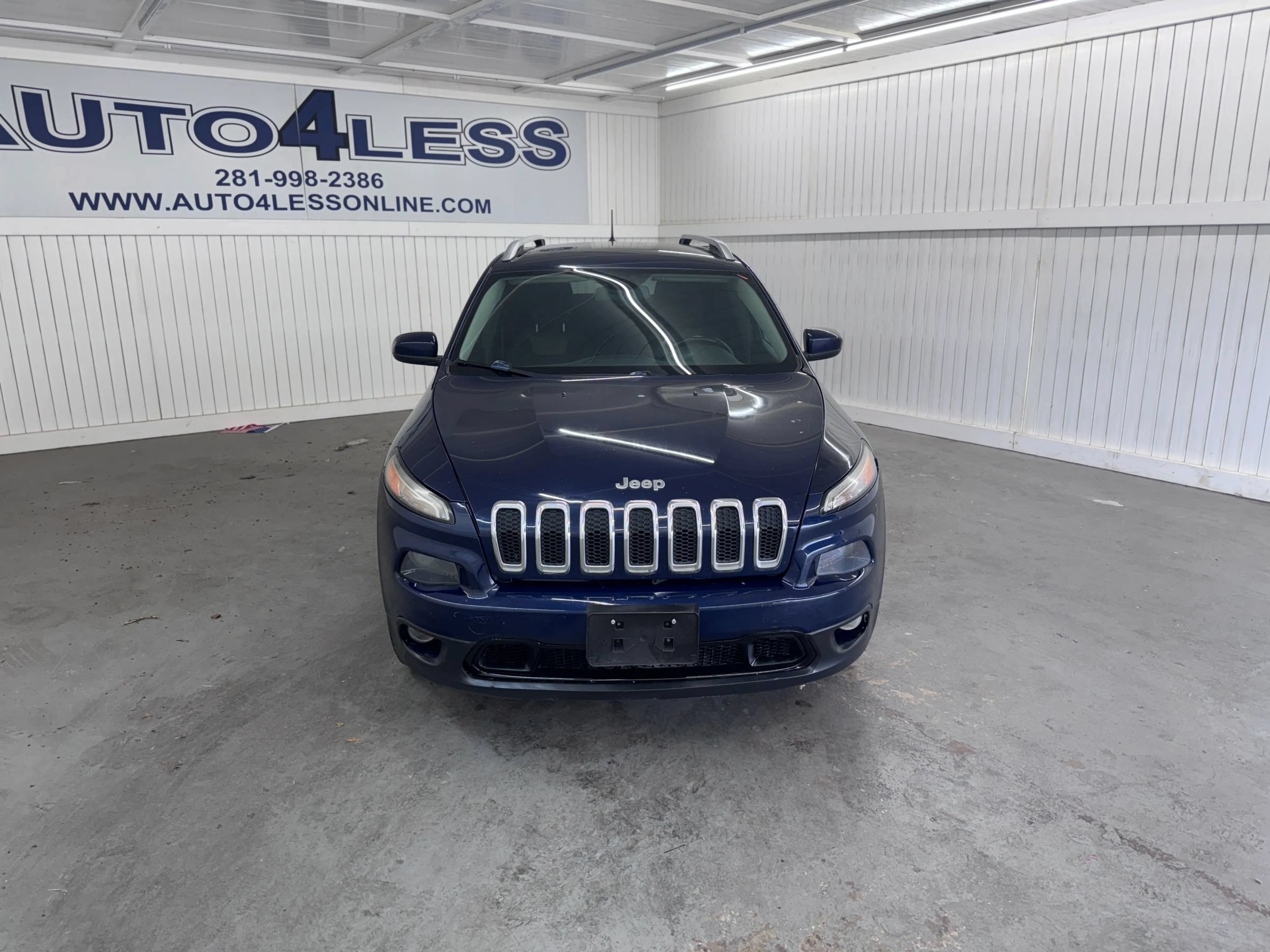 Used 2014 Jeep Cherokee Latitude w/ Trailer Tow Group FWD image 2