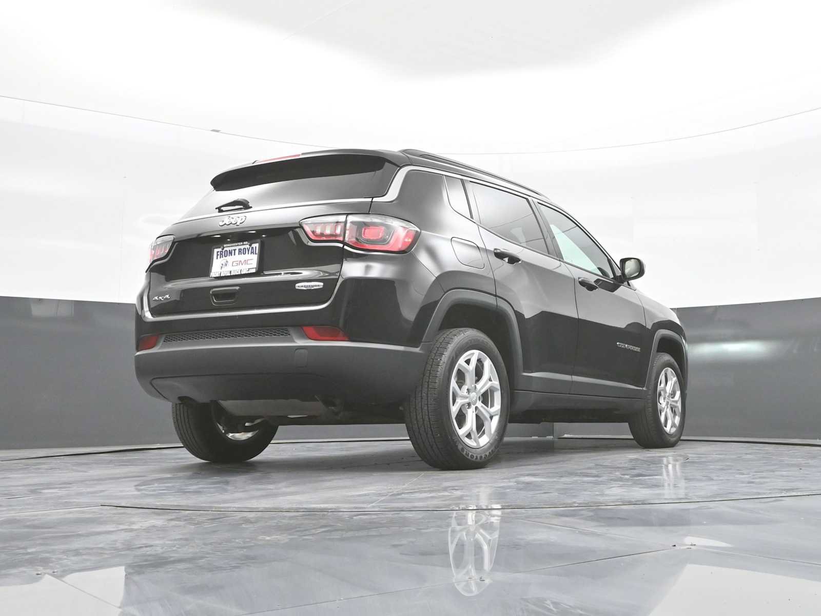 Used 2024 Jeep Compass Latitude AWD/4WD image 38