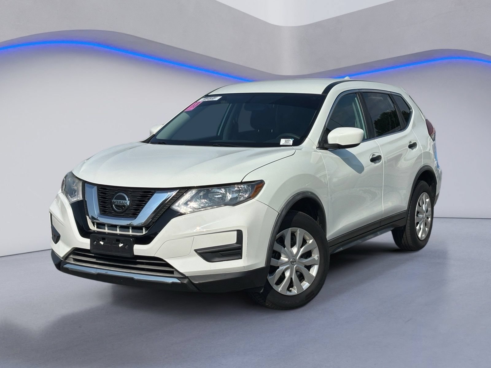 Used 2018 Nissan Rogue S AWD/4WD image 2