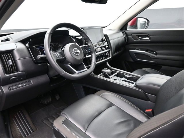 Used 2024 Nissan Pathfinder SL image 18