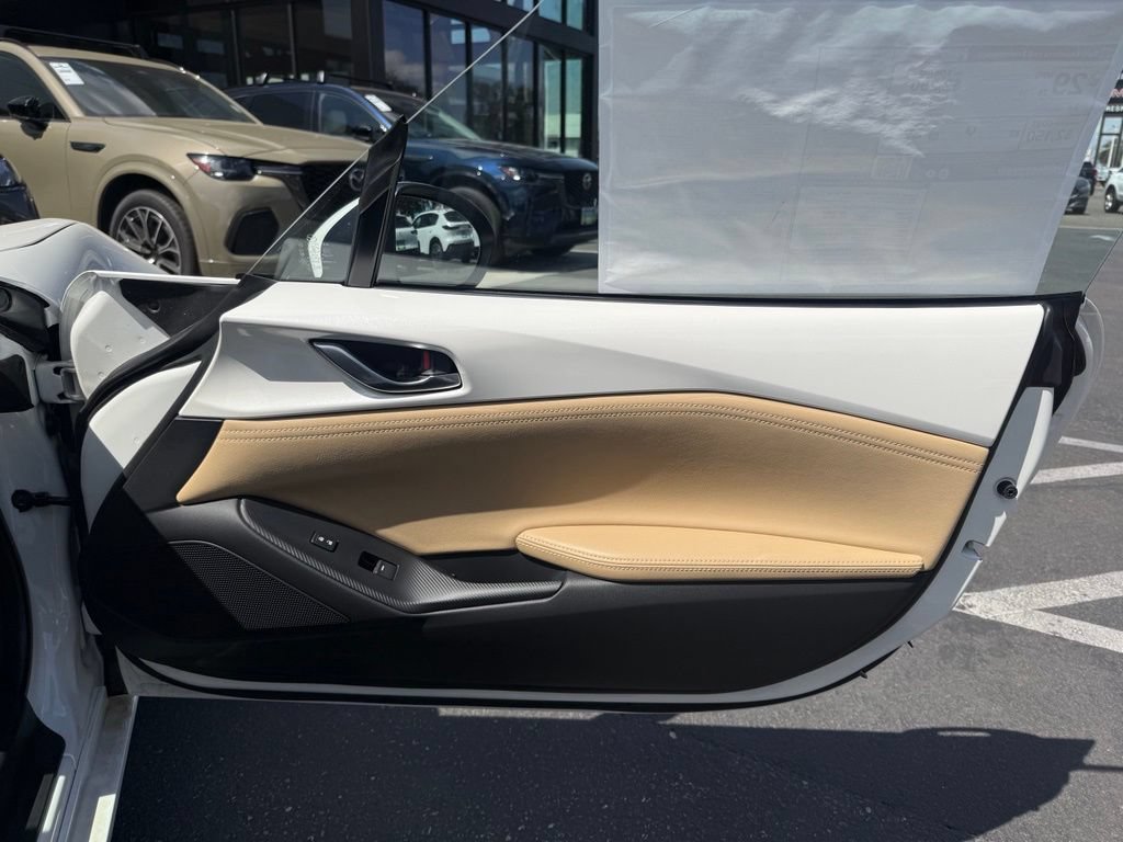 New 2026 MAZDA MX-5 Miata RF Grand Touring RWD image 16