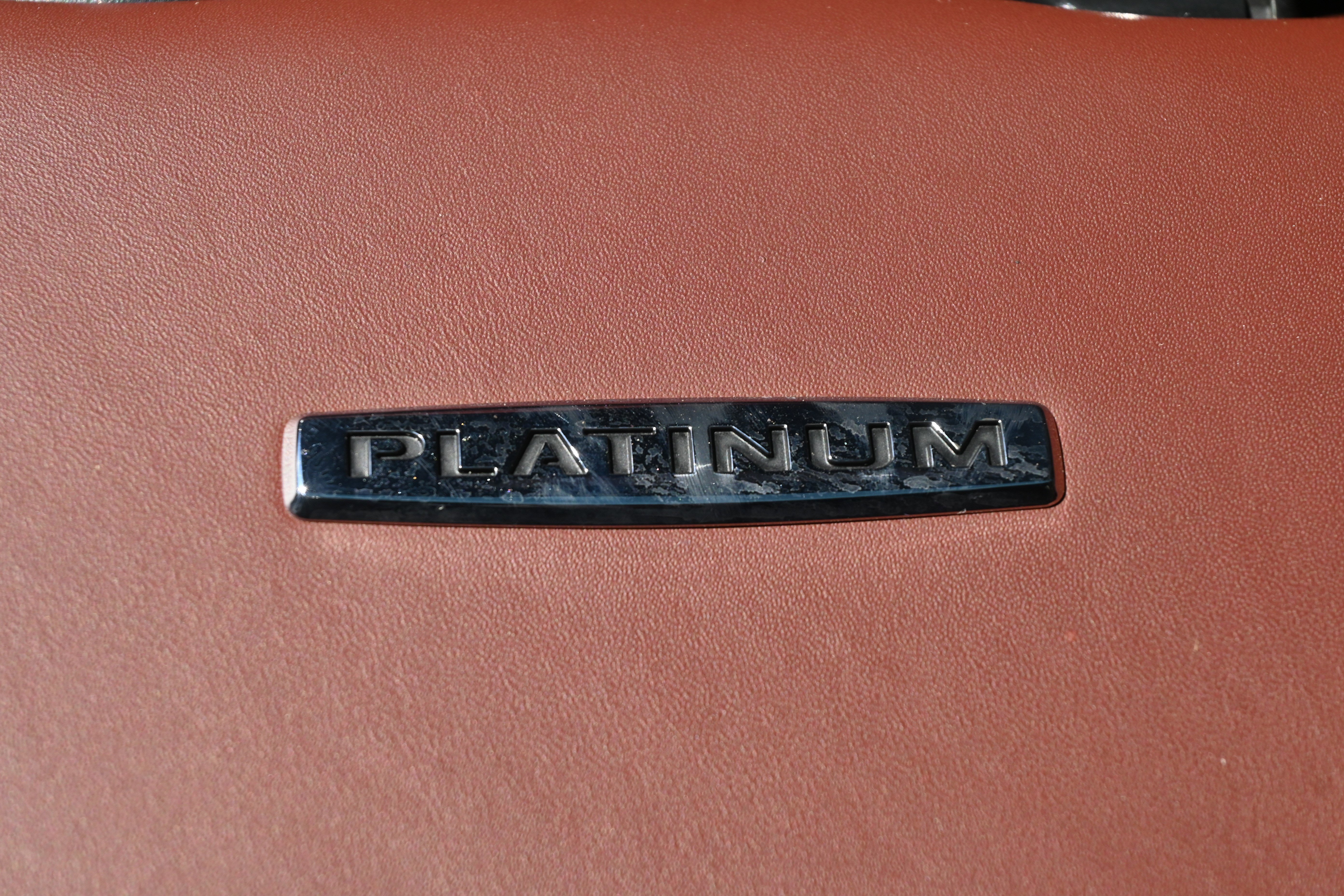 Used 2022 Ford F450 Platinum w/ FX4 Off-Road Package image 5