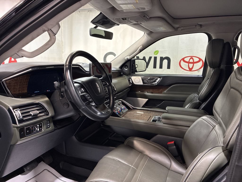 Used 2023 Lincoln Navigator L Black Label AWD/4WD image 27