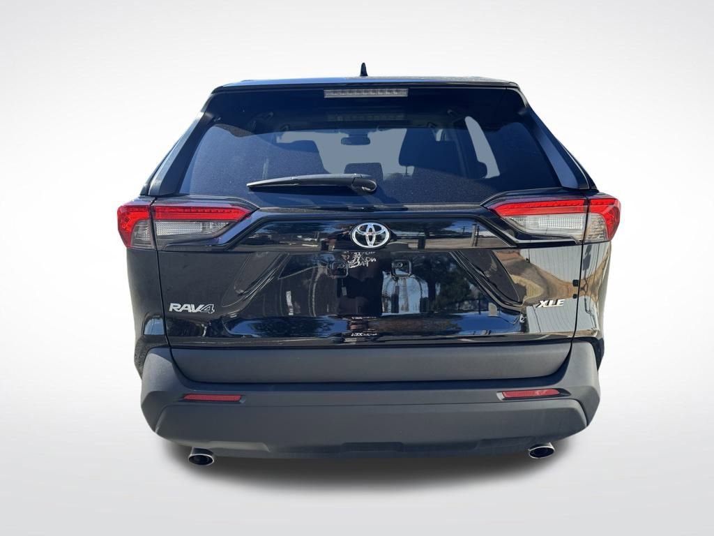 Used 2025 Toyota RAV4 XLE image 6
