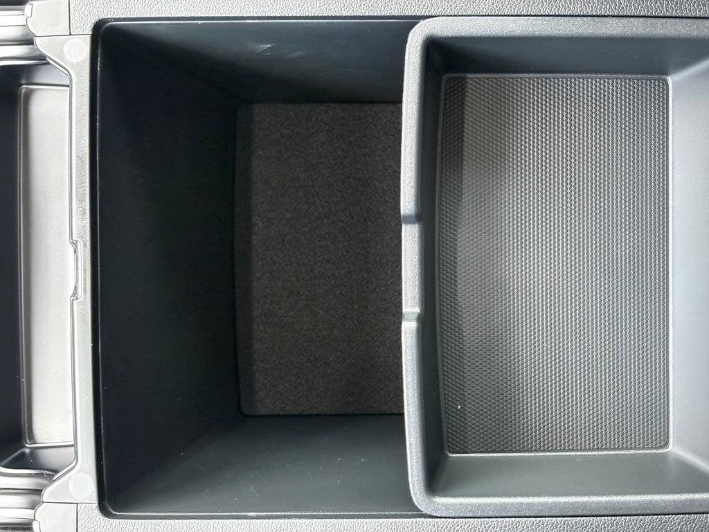 Certified 2025 Kia Sorento S w/ Panoramic Sunroof Package FWD image 31