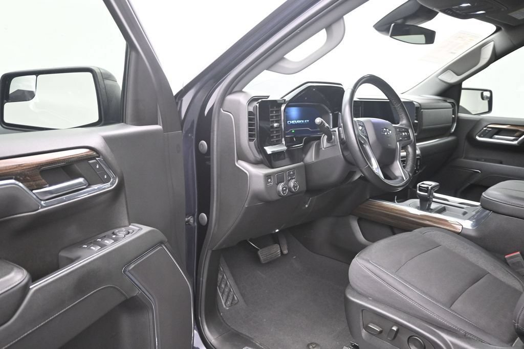 Used 2024 Chevrolet Silverado 1500 RST RWD image 11