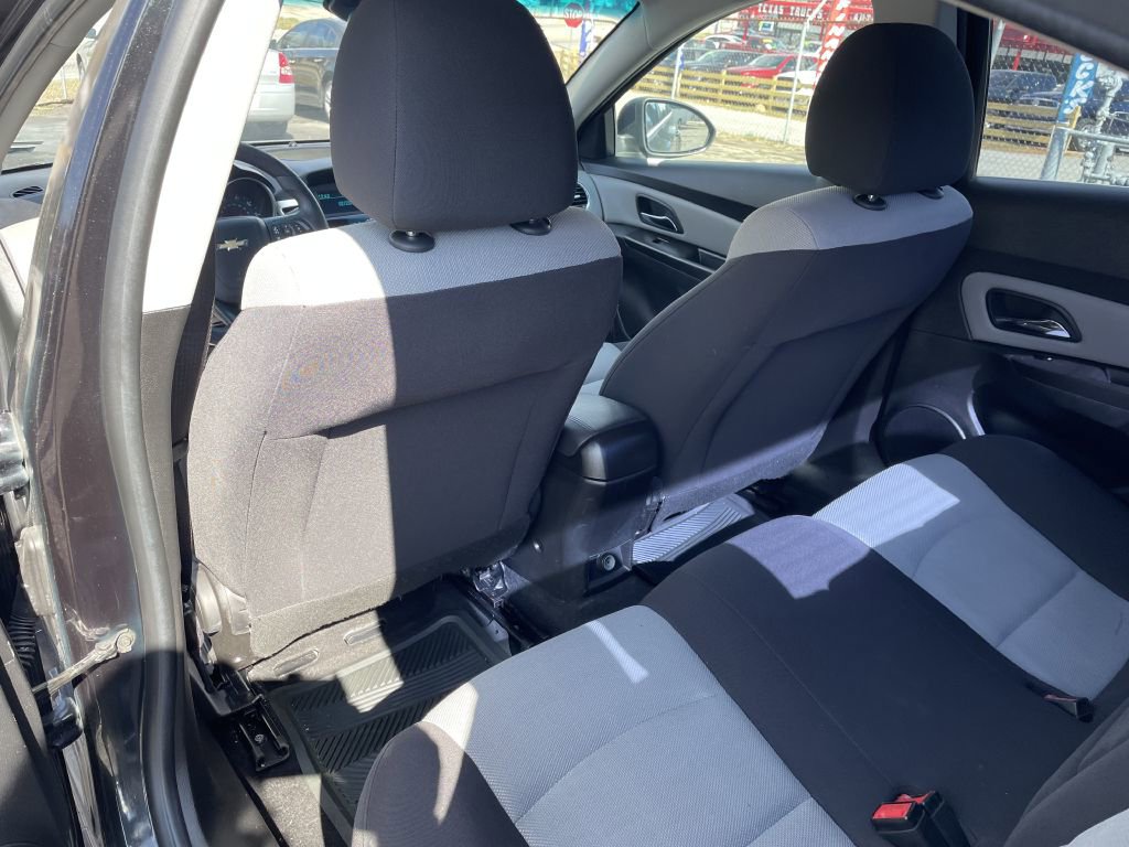 Used 2012 Chevrolet Cruze LS w/ Connectivity Package image 13