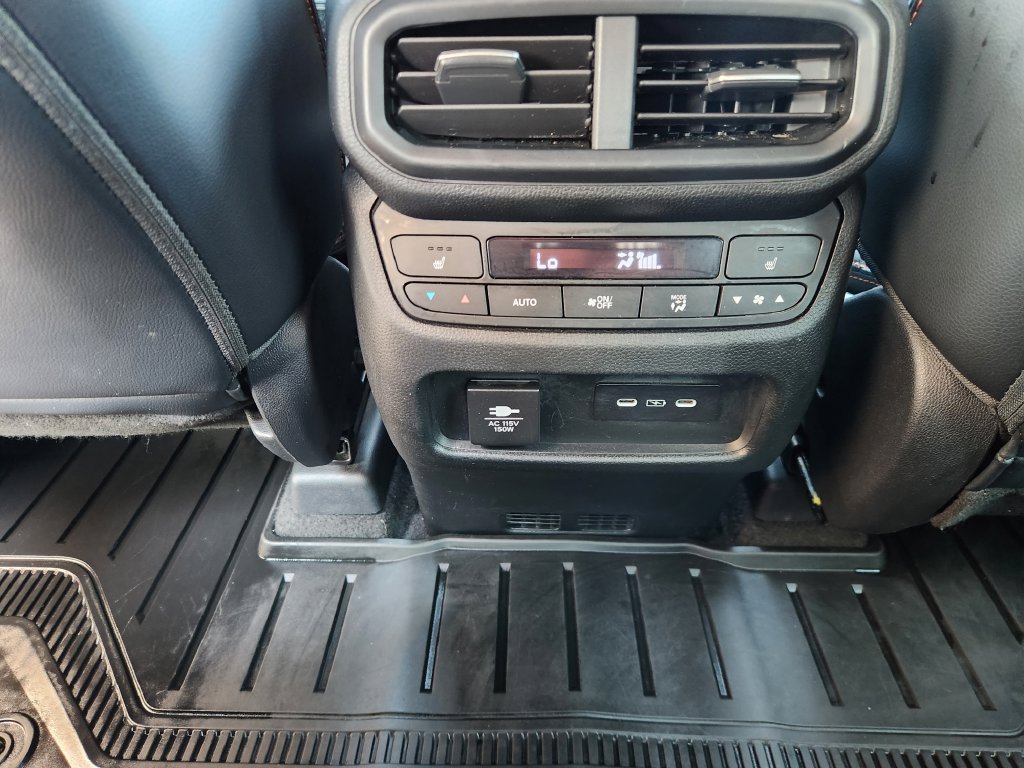 Used 2024 Honda Pilot TrailSport image 20
