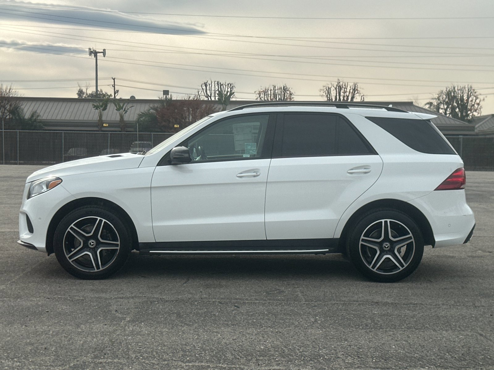 Used 2019 Mercedes-Benz GLE 400 4MATIC image 7