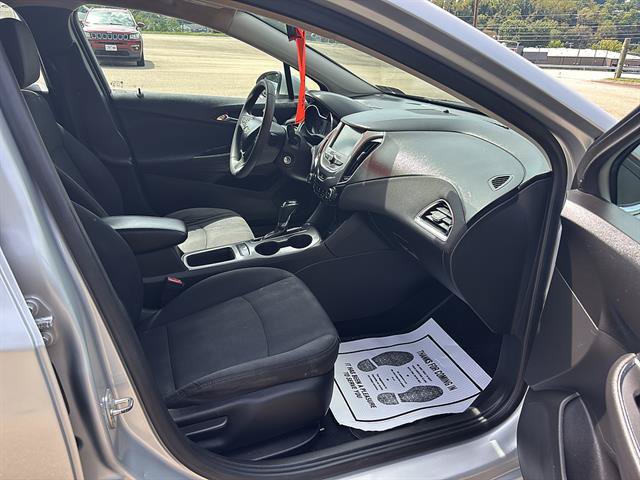 Used 2018 Chevrolet Cruze LT w/ LT Fleet Convenience Package FWD image 20