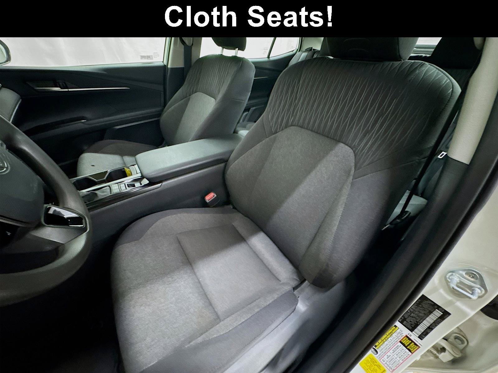 Used 2025 Toyota Camry LE w/ Convenience Package FWD image 5