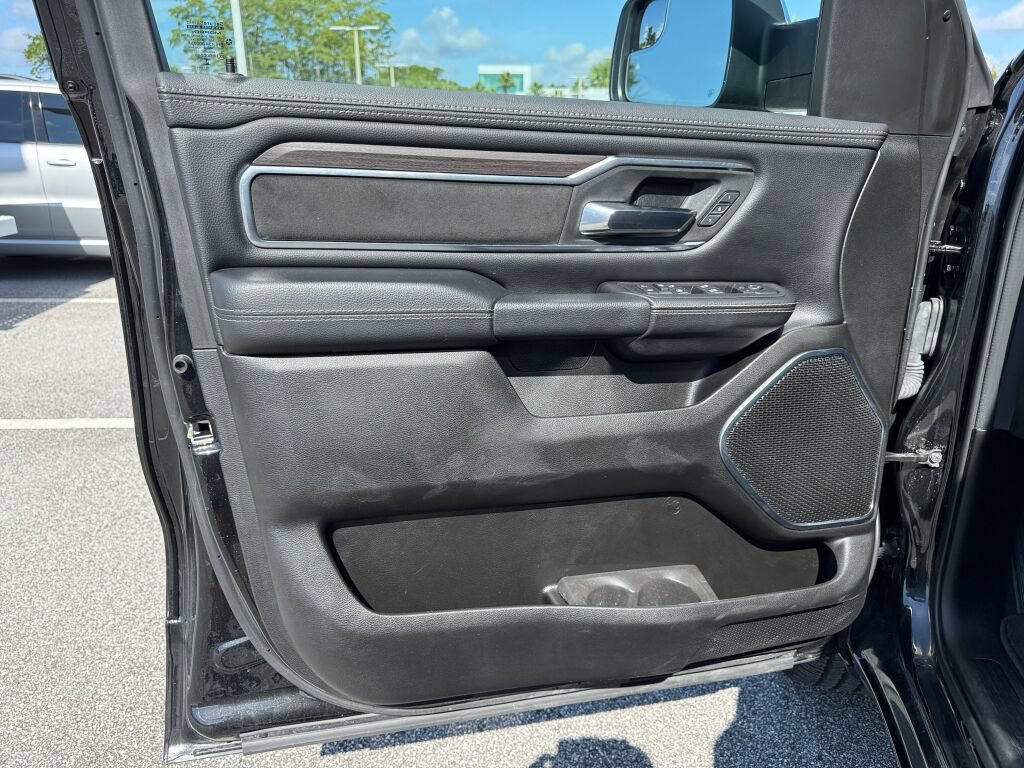 Used 2026 RAM 1500 Laramie AWD/4WD image 17