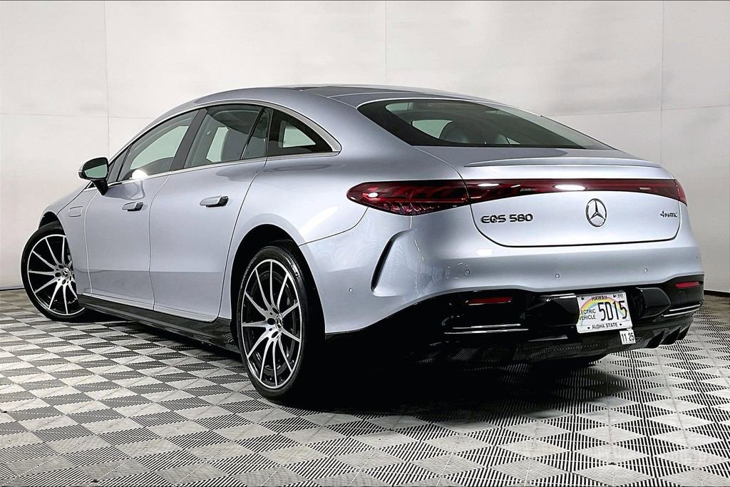 Used 2022 Mercedes-Benz EQS 580 4MATIC Sedan image 12