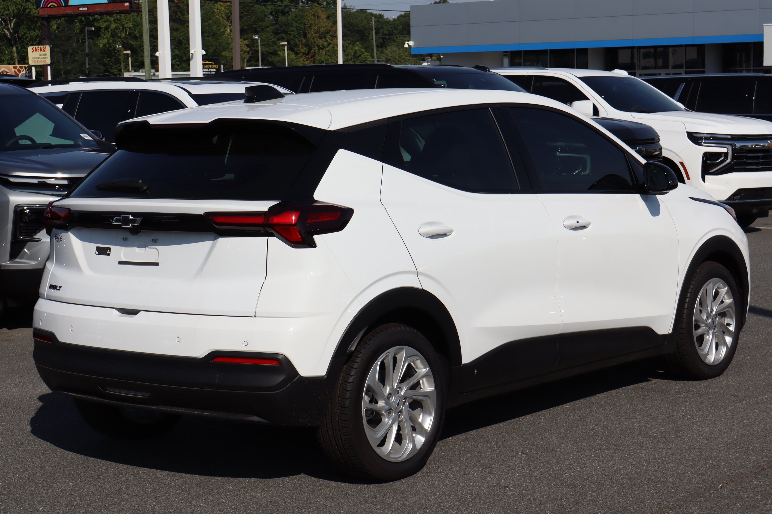 New 2027 Chevrolet Bolt LT w/ Comfort Package FWD image 8
