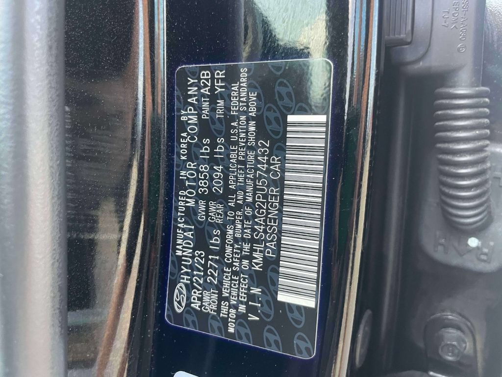 Used 2023 Hyundai Elantra SEL w/ Convenience Package FWD image 18